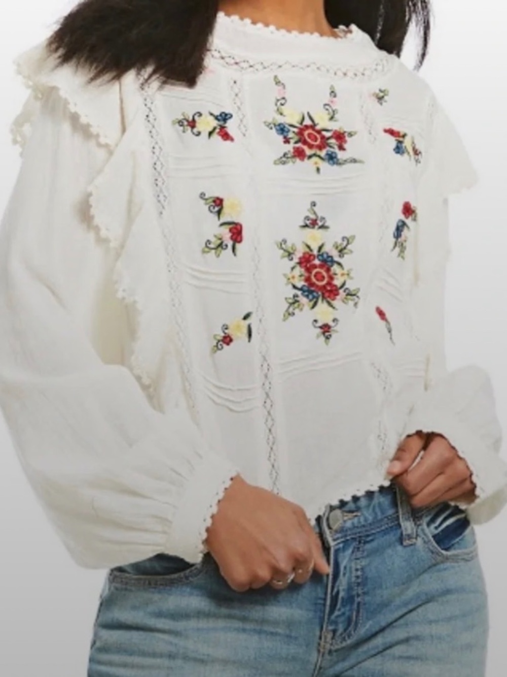 Free people beautiful White embroidered blouse Small